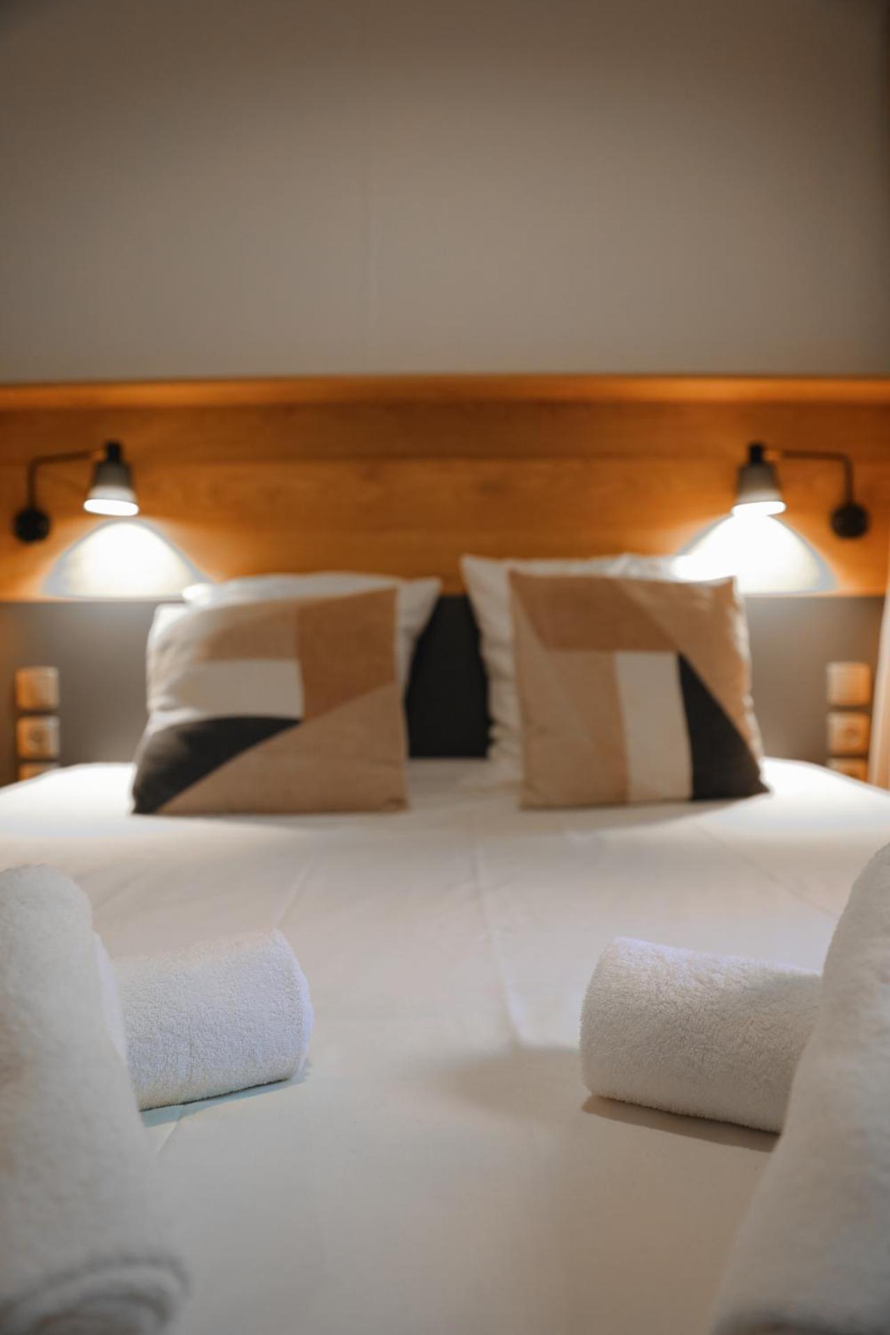 Hotel Rives D'Arc Vallon-Pont-dʼArc Zimmer foto